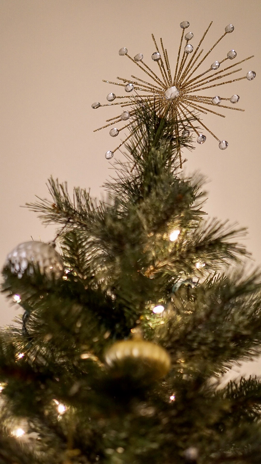 Budget-Friendly Holiday Decorating Ideas for Your Home