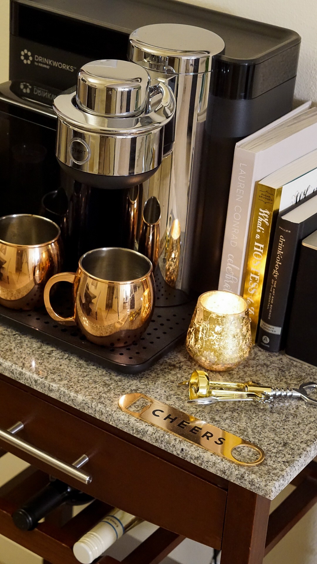 Easy and Effortless Ideas for a Chic Holiday at Home