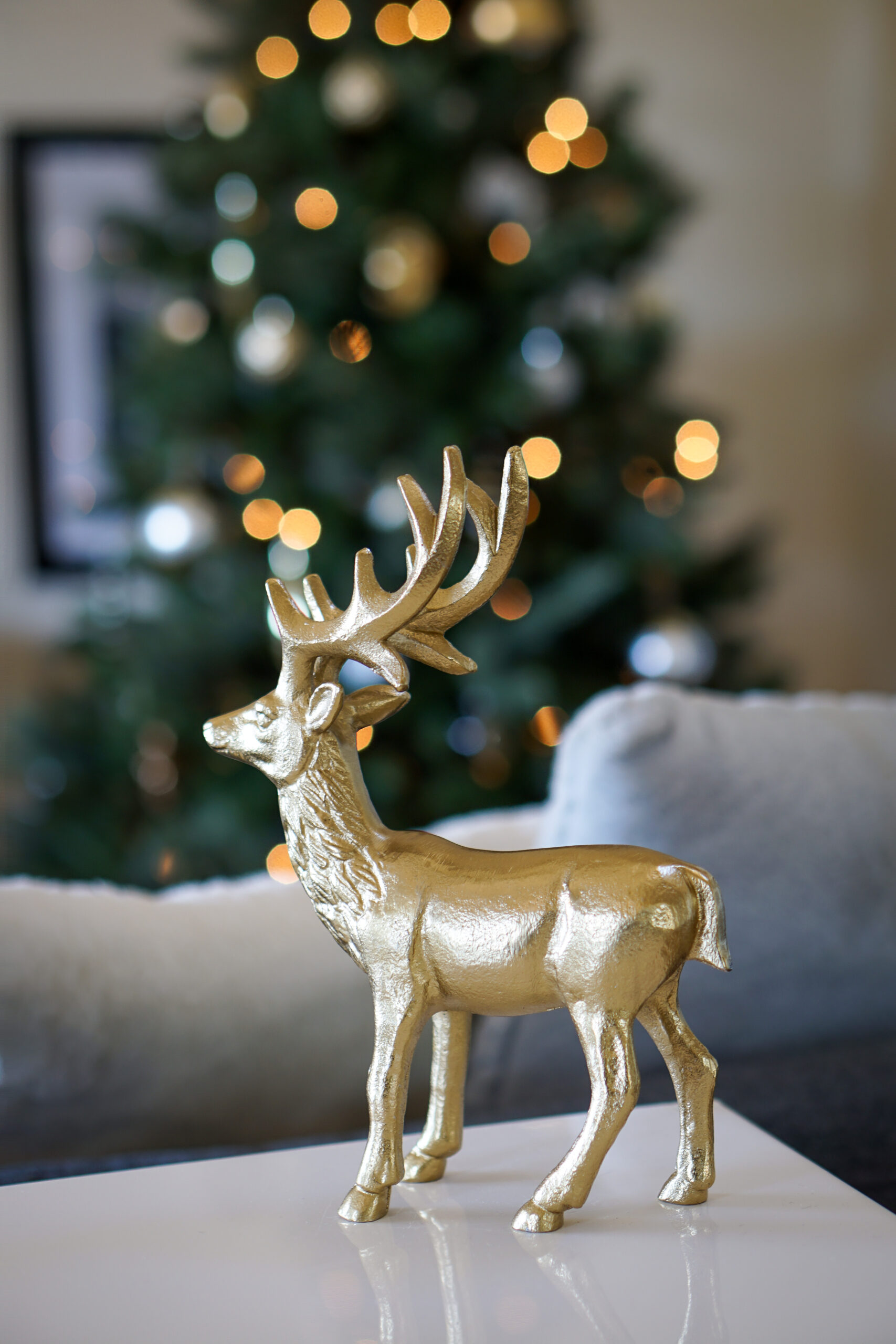 Expert Ideas for Easily Hosting a Holiday Happy Hour at Home