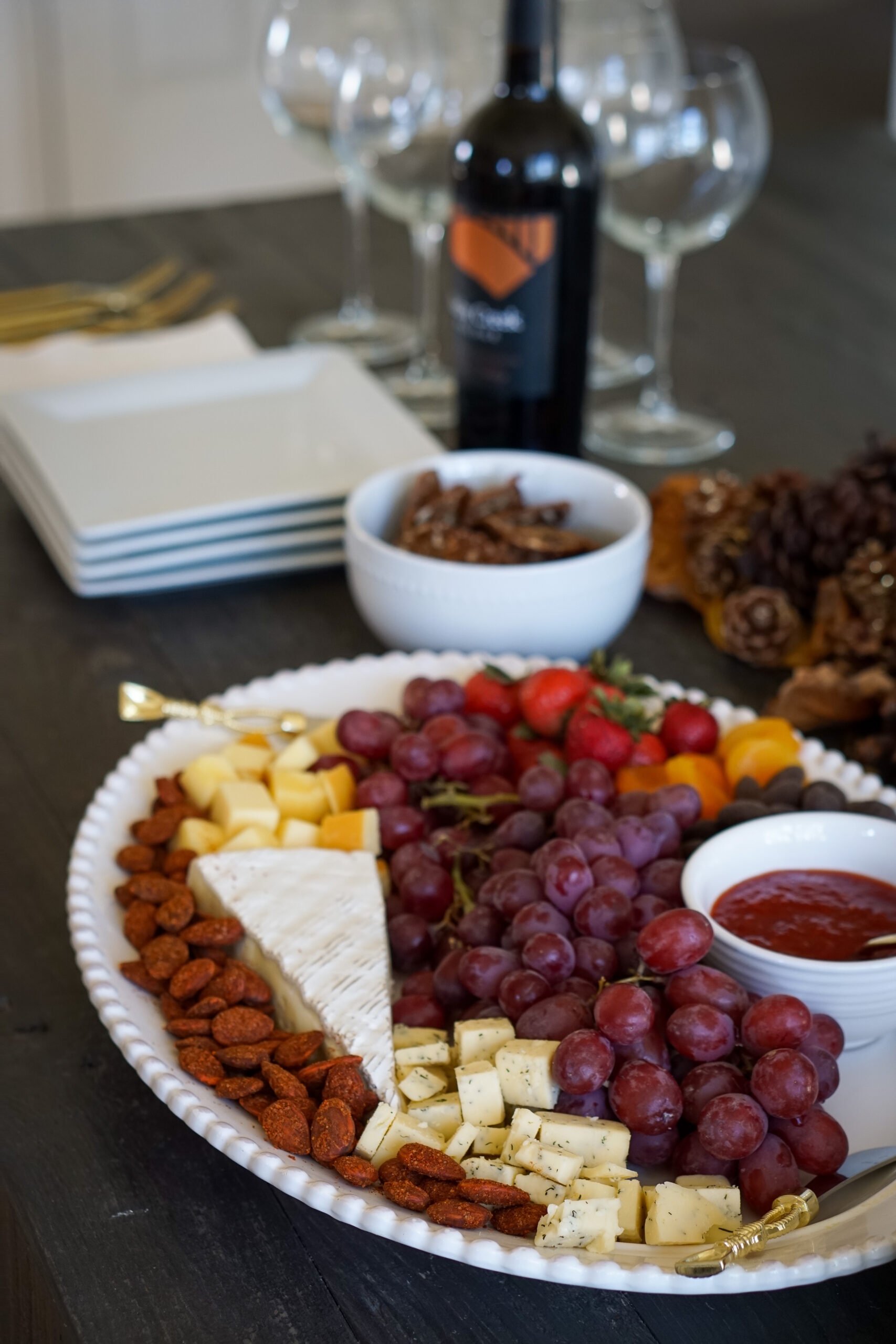 Expert Ideas for Easily Hosting a Holiday Happy Hour at Home