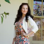 The-Art-of-Timeless-Style-Curating-a-Capsule-Wardrobe-for-Summer-Elegance-1