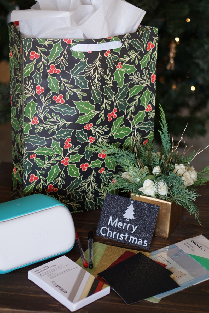 Holiday Gift Guide for Happier Homes and Hostesses