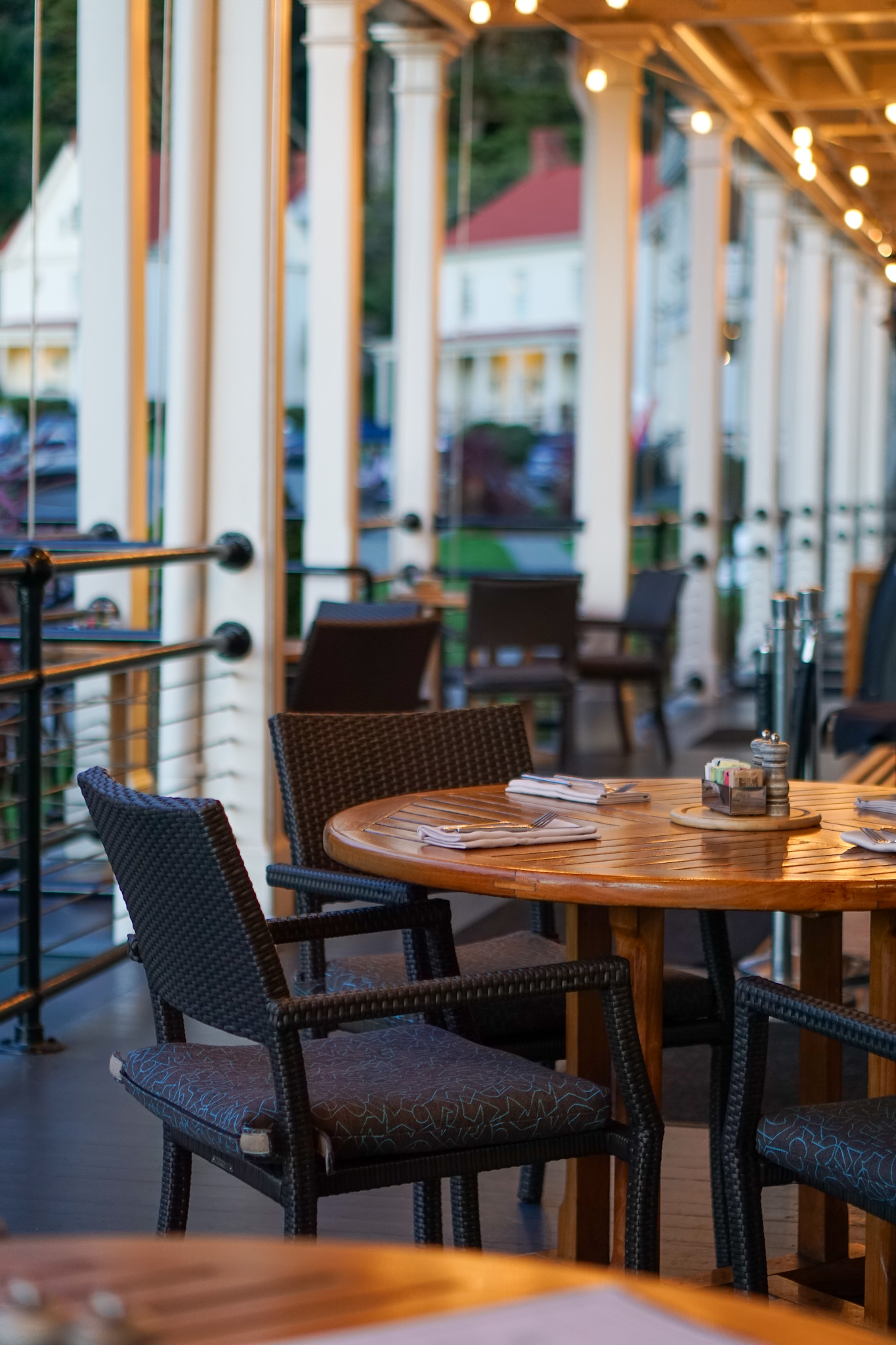 Luxury Travel Guide to Sausalito California: Discover This Chic & Charming Escape by The Bay