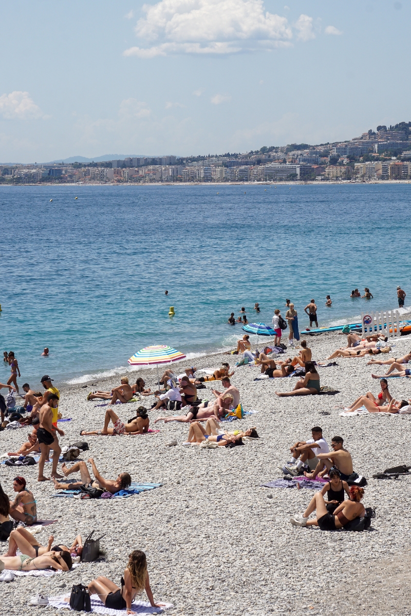 The Globetrotter's Secrets to Saving Money Traveling to Luxury Hotels & Top Destinations