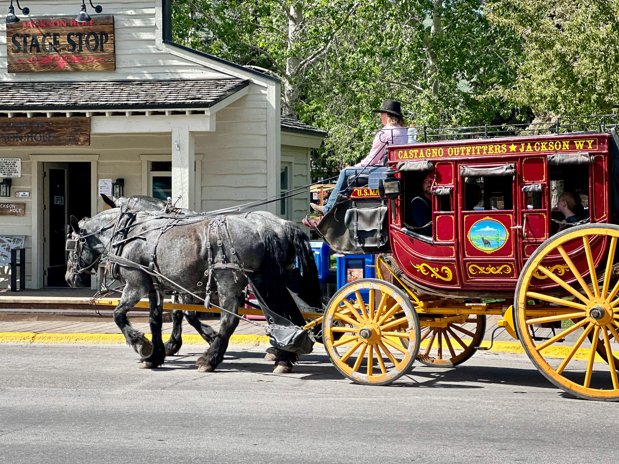Jackson Hole Wyoming Travel Guide - The Ultimate Outdoor Adventure in the Old Wild West