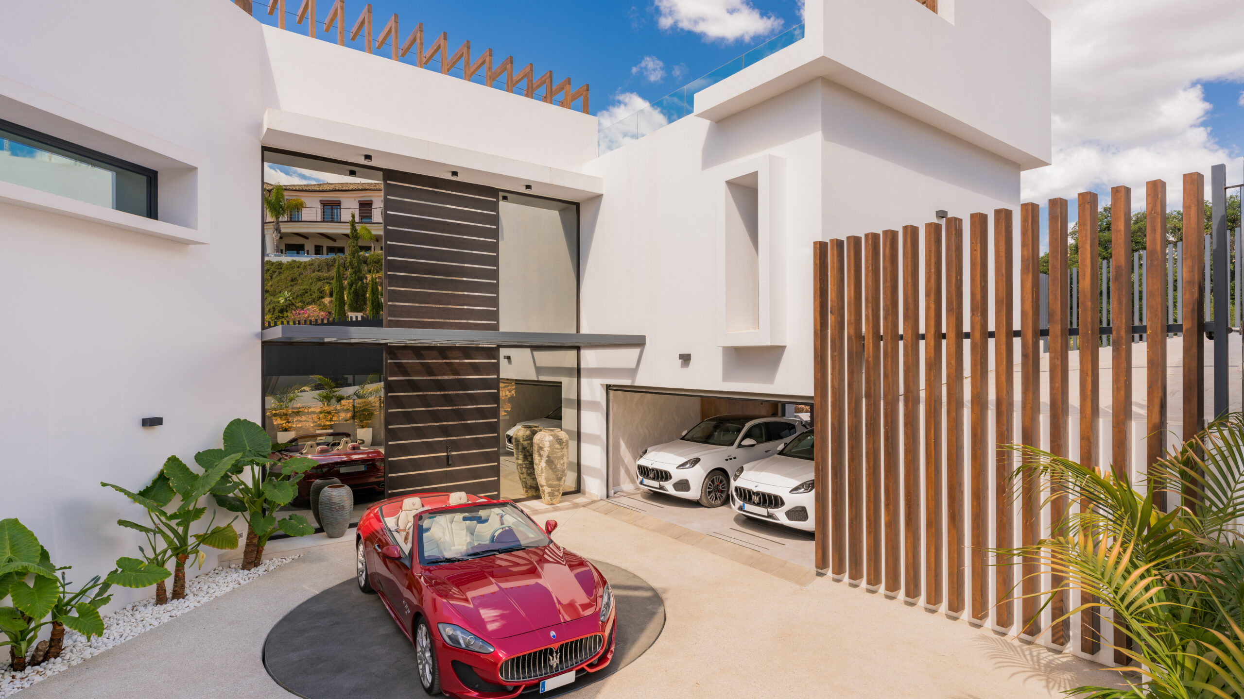 Discover The Super Prime World of Daniel Daggers - Interview with The Star of Buying London on Netflix - Image c/o DDRE Global