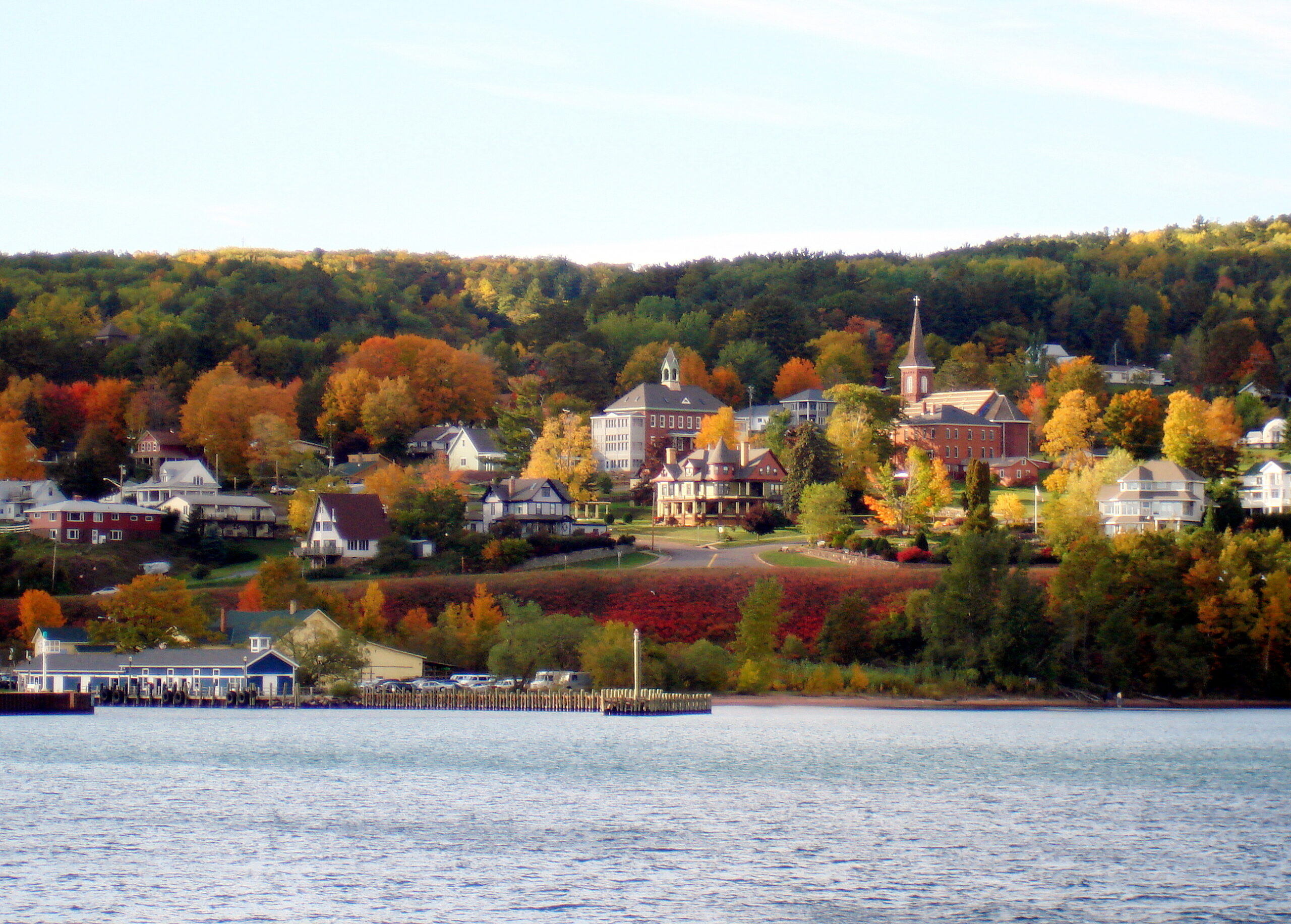 Charming Fall Festivals & Unique Pumpkin Patches That Are Fun For Families - Bayfield Apple Festival