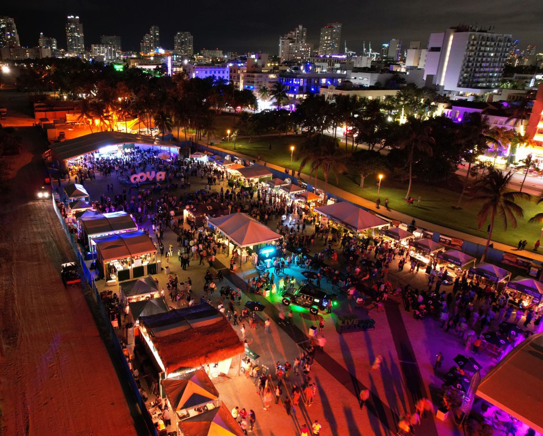 27 Enchanting Autumn Events & Festivals Happening in October Around The USA - Image credit South Beach Seafood Festival