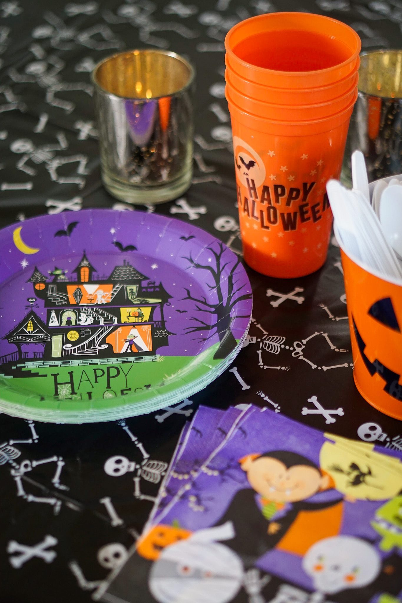 Halloween Party Planning Tips for a Spooktacular Evening at Home