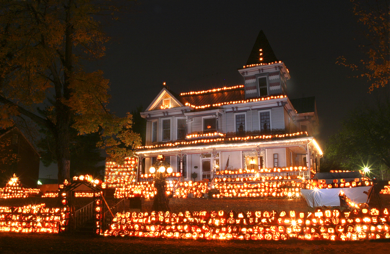 Charming Fall Festivals & Unique Pumpkin Patches That Are Fun For Families - West Virginia Pumpkin Festival