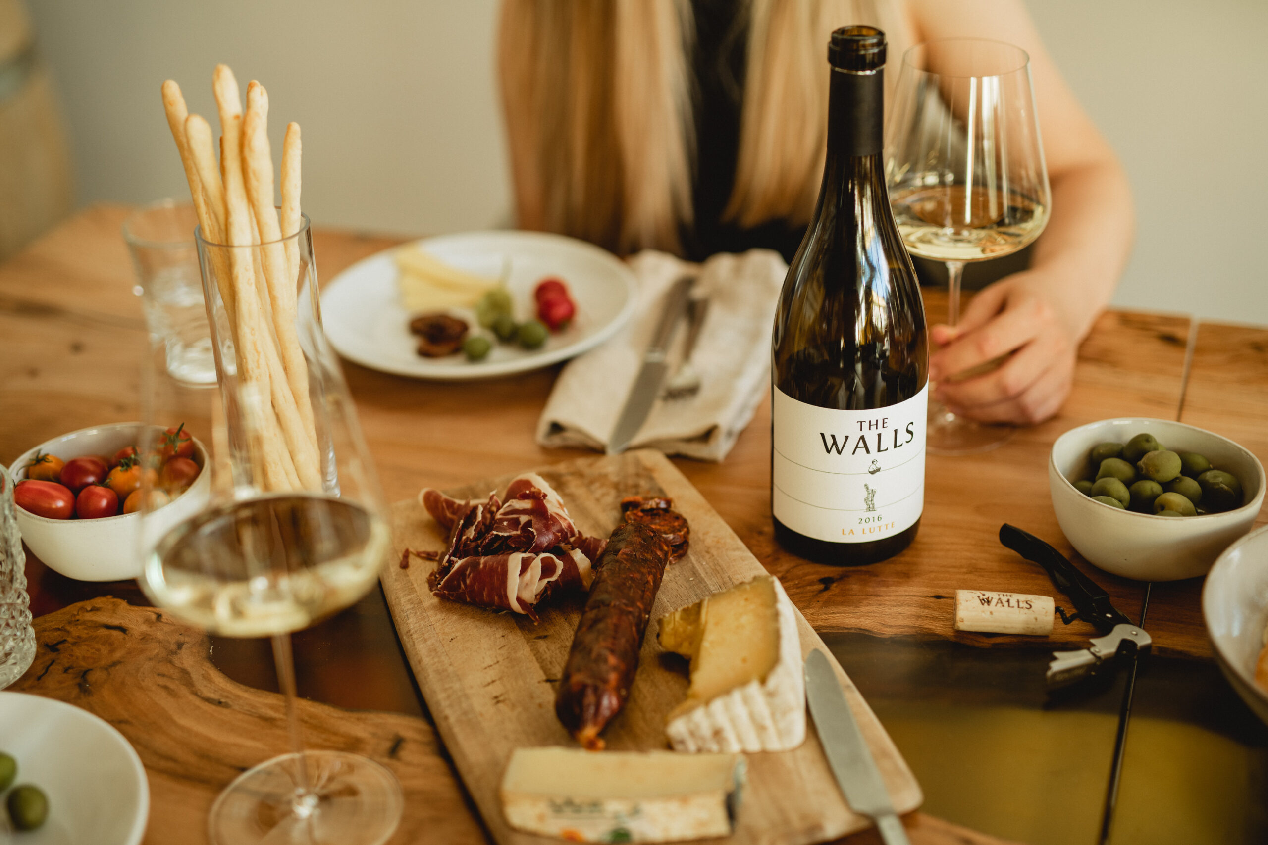 Celebrate Harvest Season at These 10 Delightful October Food & Wine Events - Harvest Lunch at The Walls Vineyards