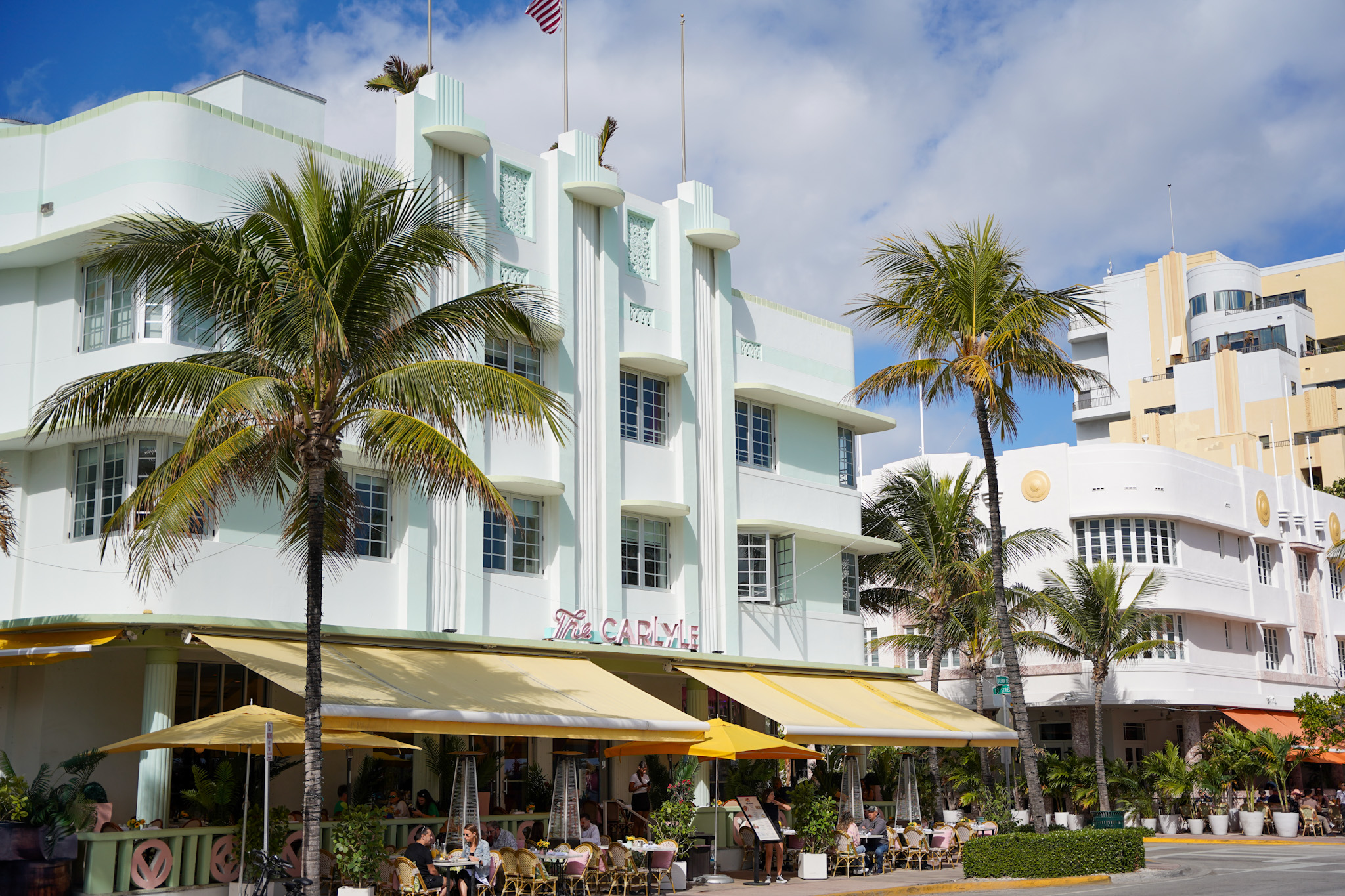 Miami Girls’ Getaway Travel Guide - South Beach Miami Historic Art Deco District - Miami Design Preservation League Tour