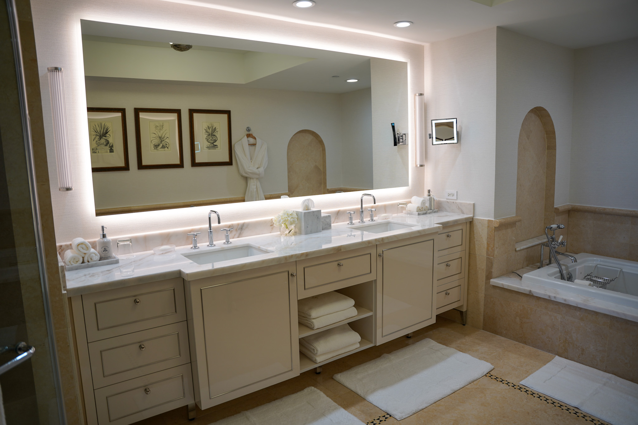 Miami Girls’ Getaway Travel Guide - Acqualina Resort & Residences