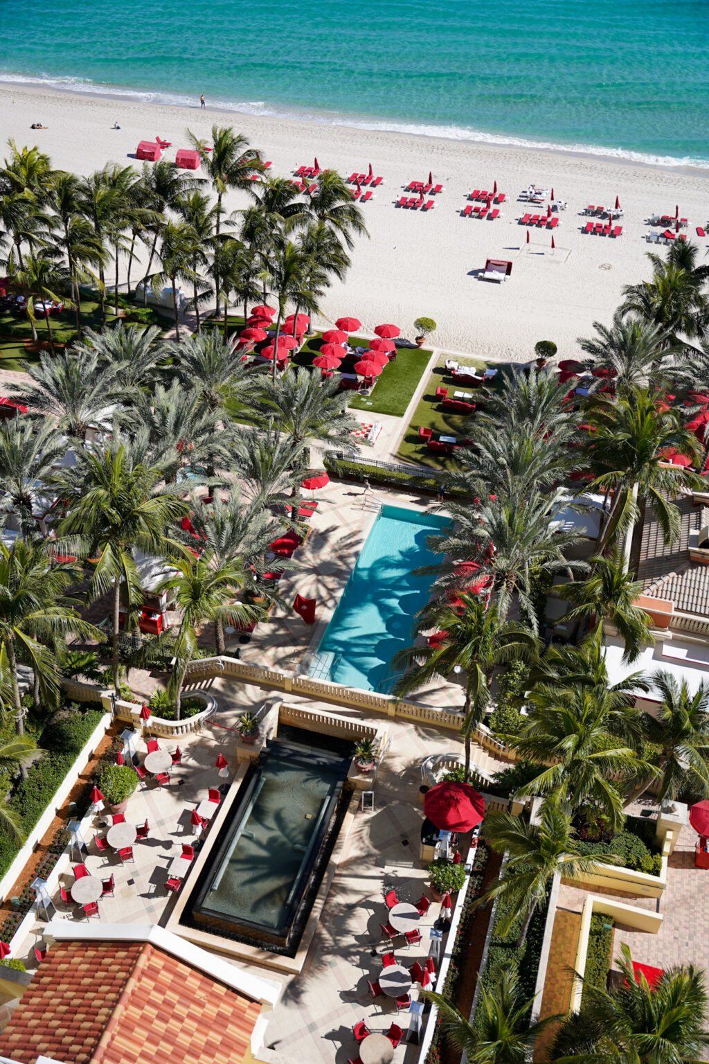 3 Smart Ways That Savvy Travelers Save Money on Booking Vacations