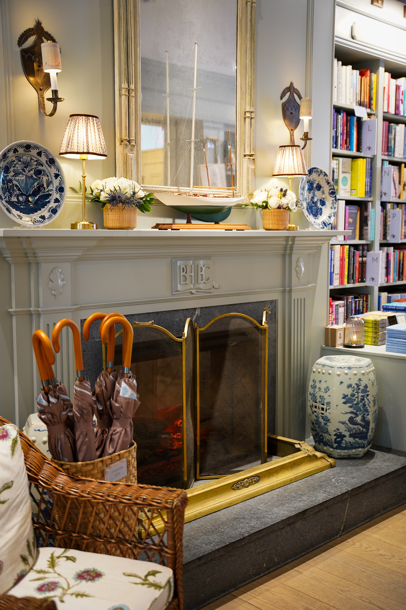 Discover The Best of Boston: A Luxury Travel Guide to New England's Historic Charm & Modern Elegance - Beacon Hill Books & Cafe